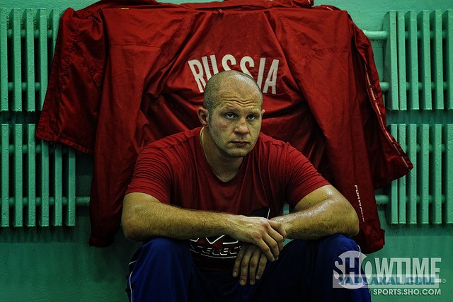 Боксёр против бодибилдера!? Кто кого?