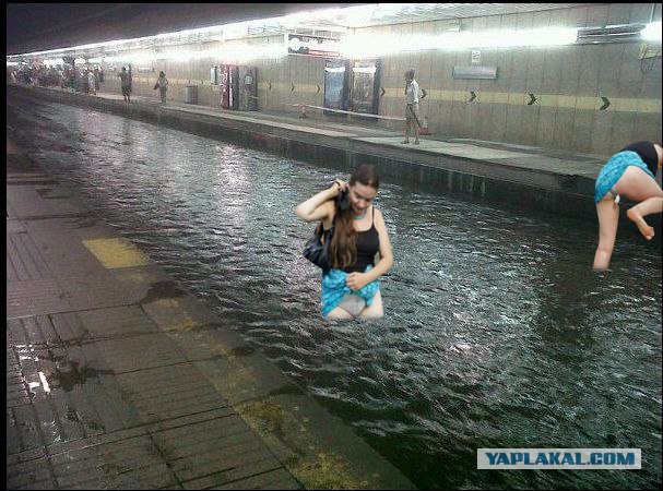 Барселону затопило (2 фото + видео)