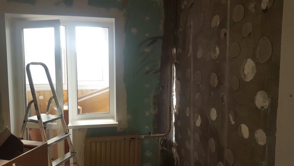 Мощный взрыв прогремел в многоэтажном доме Петербурга