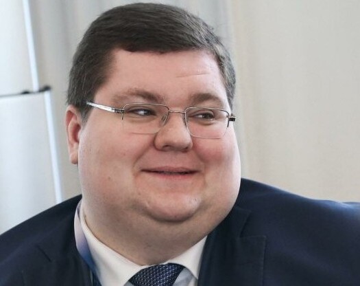 Житель Ростова-на-Дону отчитывает людей в форме за перекрытие улиц города