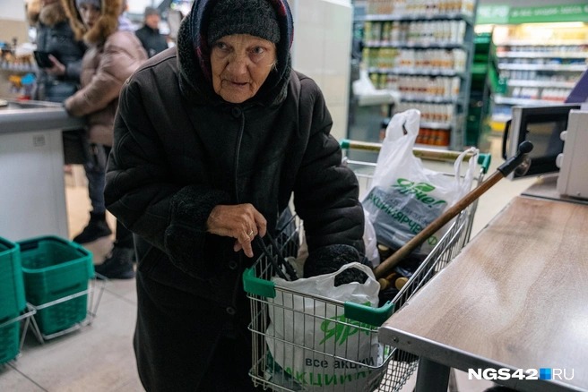 «13 тысяч пенсия — и ни в чем себе не отказывай»: пожилые самарцы — о том, как выживают