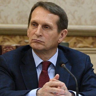 Директор национальной разведки США на пляже