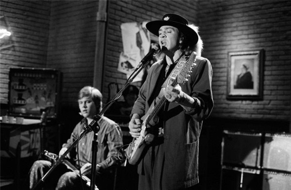 Музыка и музыканты: Jeff Healey-слепой музыкант