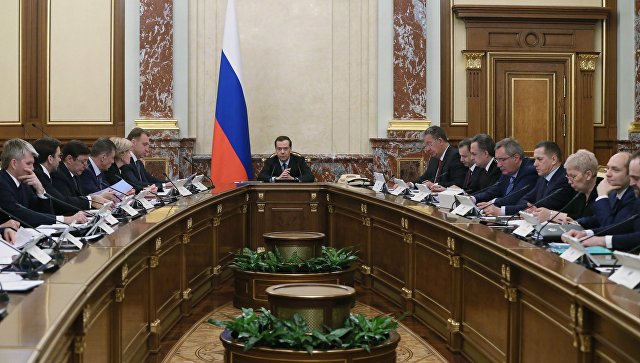 Кремль опубликовал данные о доходах Пескова и Навки (и другие доходы членов кабмина)