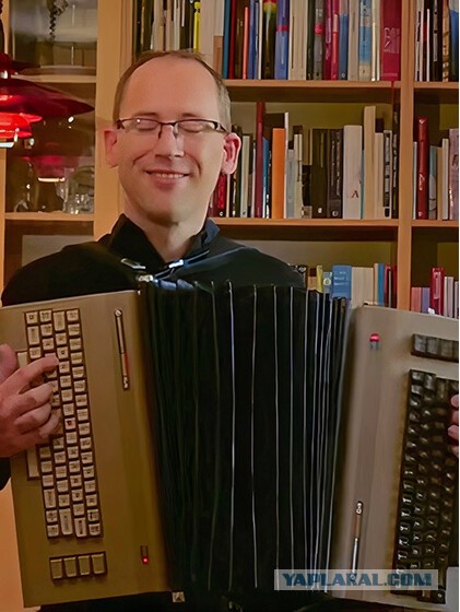 Дизайнер интерьеров