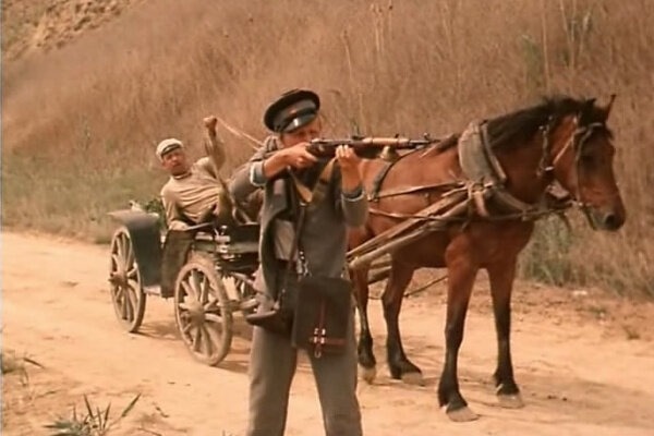 Как автор "Зеленого фургона" не застрелил автора "12 стульев"