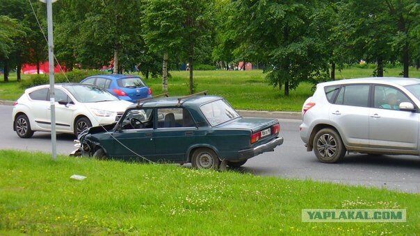 Разбили камаро в Питере