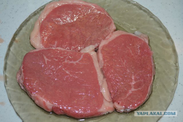 Гуакамоле(мой рецепт) с говяжими медальонами!