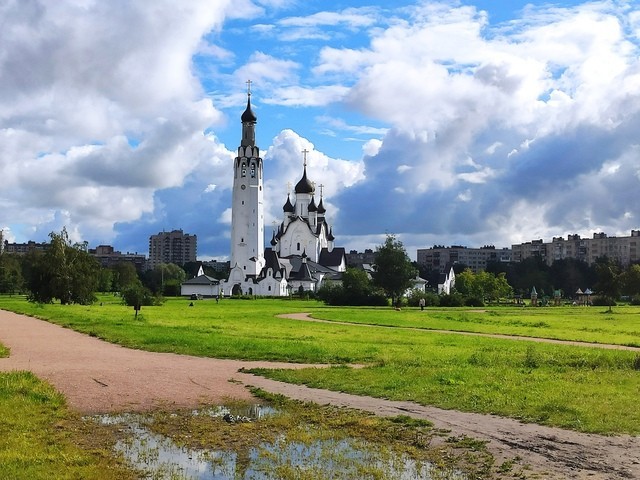 Пройтись по центру