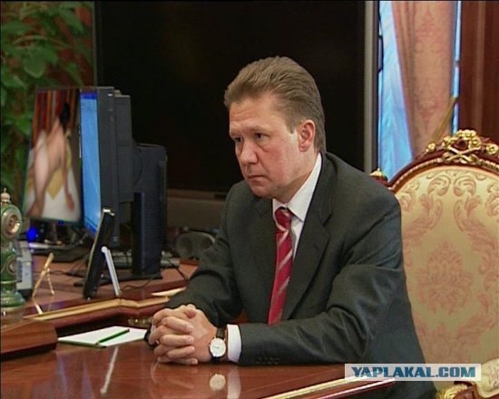 Фотожаба: А что на обоях у Медведева?