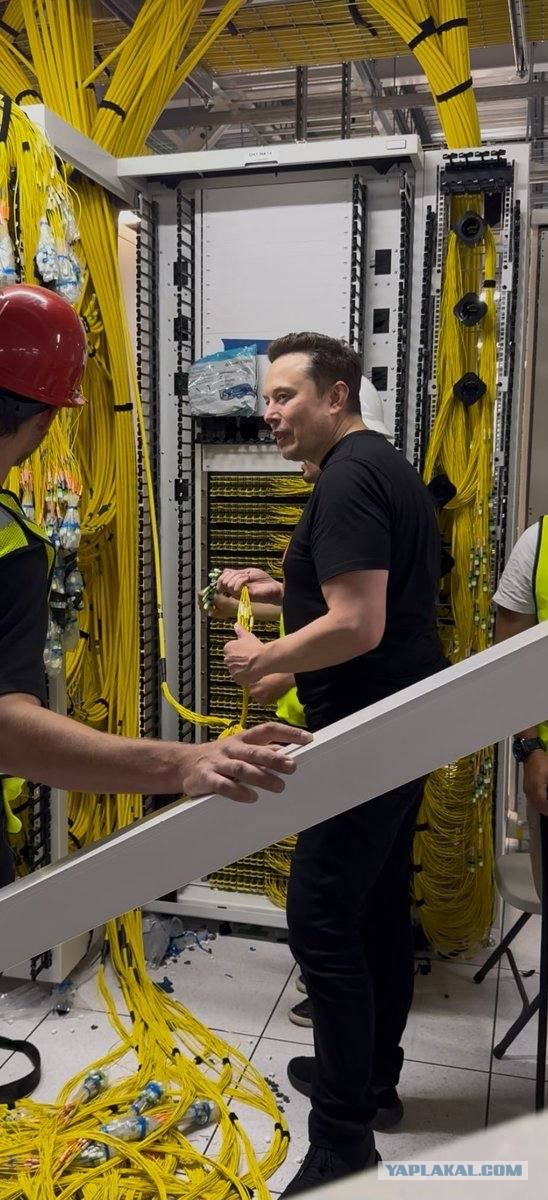 Илон Маск установил 100 000 ускорителей Nvidia H200 за 19 дней — обычно это занимает 4 года