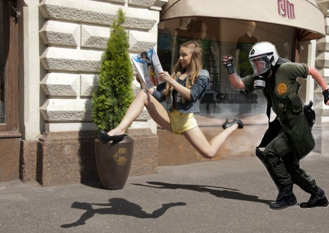 Фотожаба: Читает журнал на лету