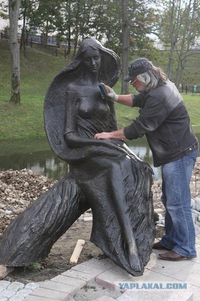 Необычные статуи мира