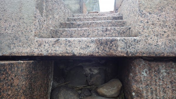 Оплавленные (?) храмы Петры