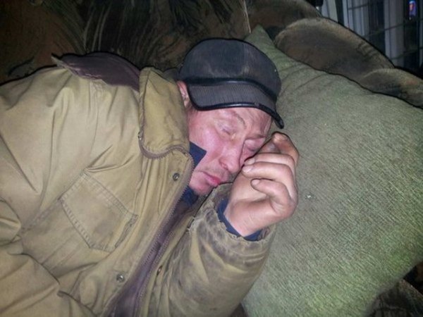 "Открыл гермолюк посреди леса и спустился в военный спецобъект. Так и не понял, заброшенный он или действующий"