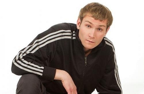 Показал спортивную удаль