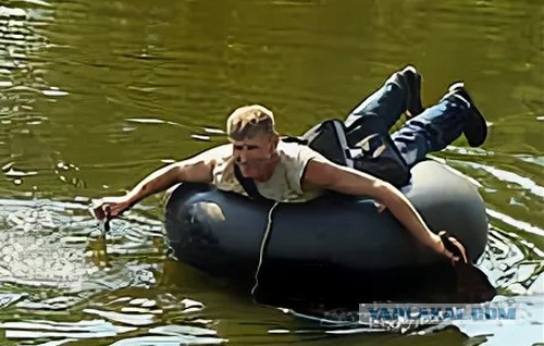 Чтобы научиться лежать на воде нужно... подумать