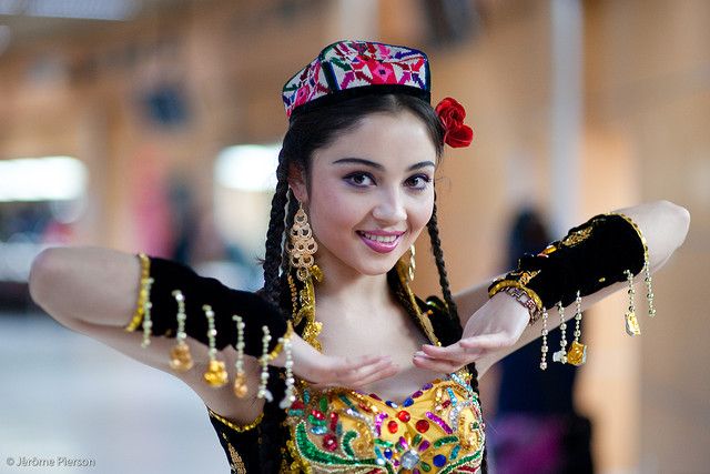 Почему лучше взять в жёны красивую молодую африканку, чем 40 летнюю РСПшку