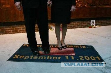 Bloodhound gang оскорбили флаг России