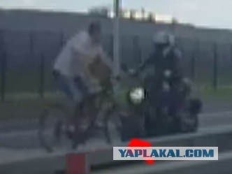 Видео смертельного ДТП между велосипедистом и мотоциклистом в Митино