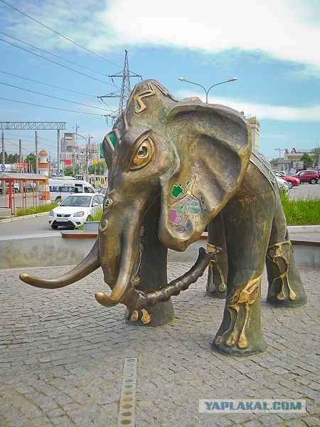 Необычные статуи мира