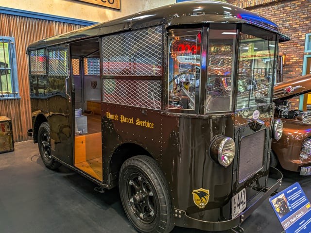 1931 Twin Coach Delivery Truck. Автопятница №157.