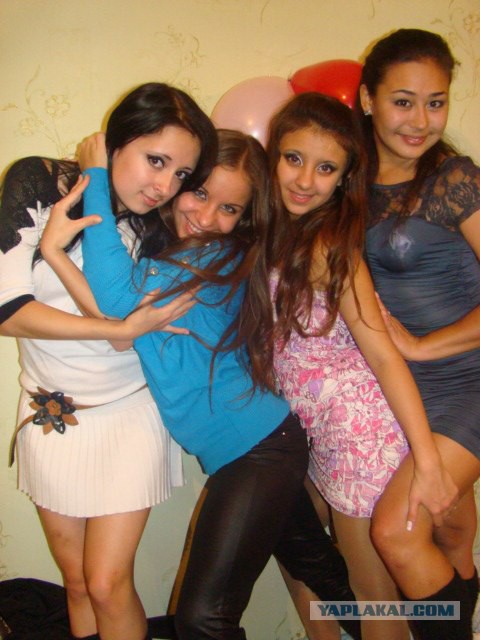 Выпускницу разыскивают за  фото на выпускном