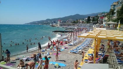 Пляжи Ялты после разгула стихии