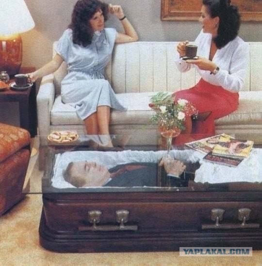 Хоронили мужа - порвали три баяна...