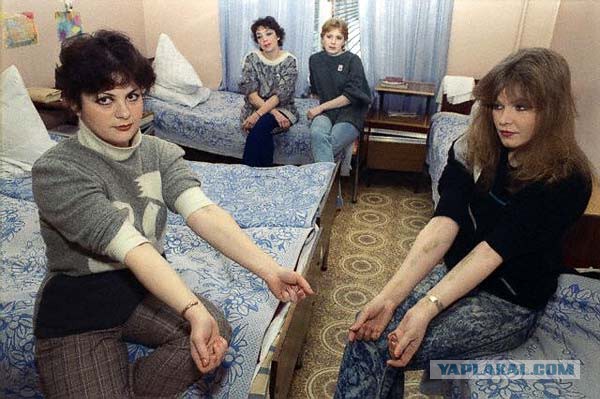 Я, в 90-х.  18+