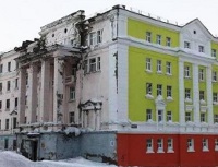 Посоветуйте веселенькие обои на кухню мою