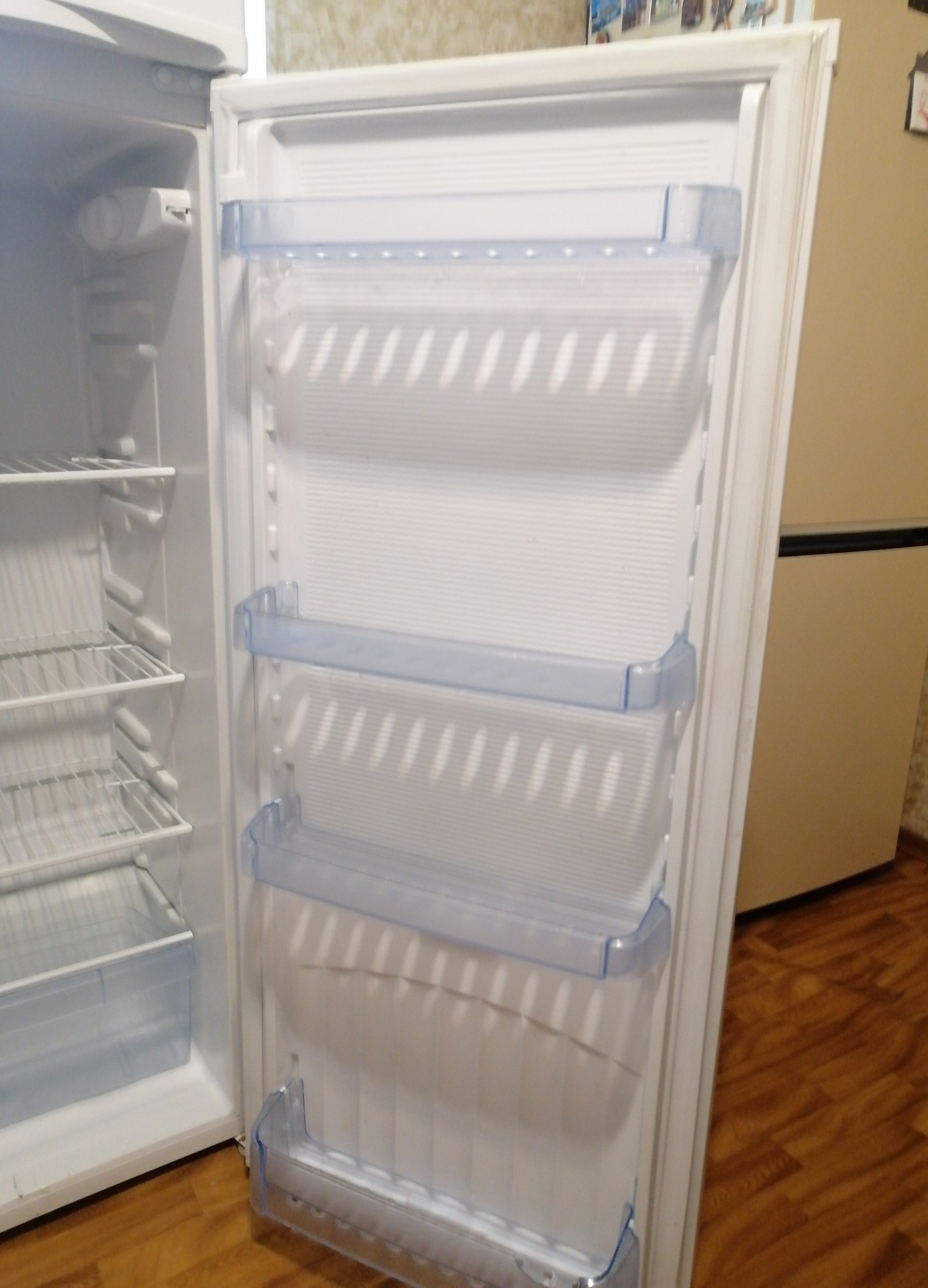 Холодильник Днепр вес кг