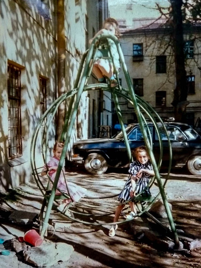 Сойти везде. Детство без интернета. Необычные фото 2022 год. Петербург 1995 год. Детство в 90-е.