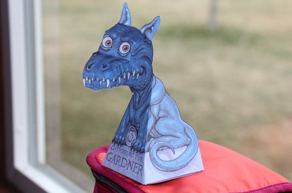 Кусочек бумажки в углу потолка делает чудеса