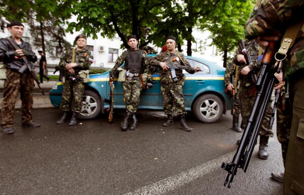 В Донецке штурмуют воинскую часть