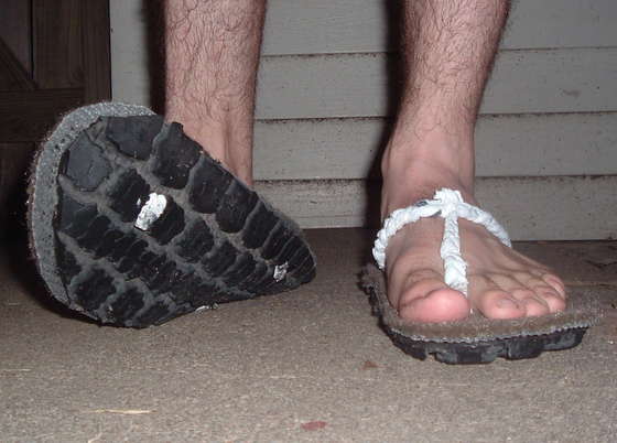 Антикризисная обувь на лето