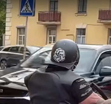 Ну почему нас, мотоциклистов, никто не любит? Мы же хорошие и хитрые парни!