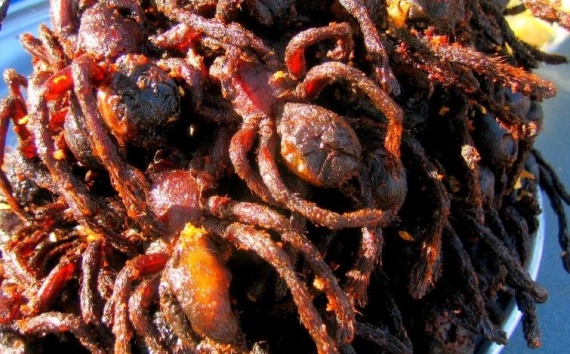 Гонконгцы пробуют русские продукты (с озвучкой)