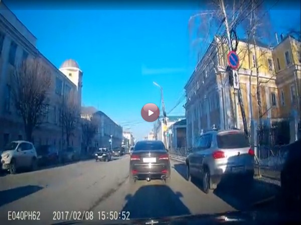 Ну вот и приехали. Первое мое ДТП за 33 года вождения _(