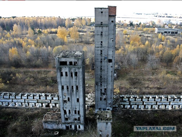 Заброшенный элеватор в Рудкино