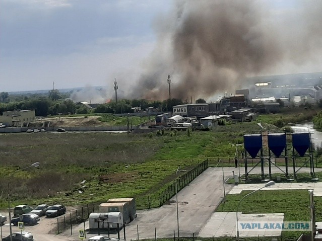 Видео с высоты: пламя выжгло цыганский поселок под Самарой
