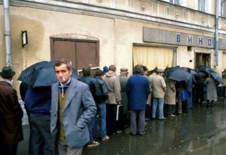 Стив Бушеми и Джеймс Гандольфини отмечают утвержденные свои роли в телесериале "Клан Сопрано"