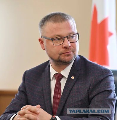 Видимо на посевную спешил