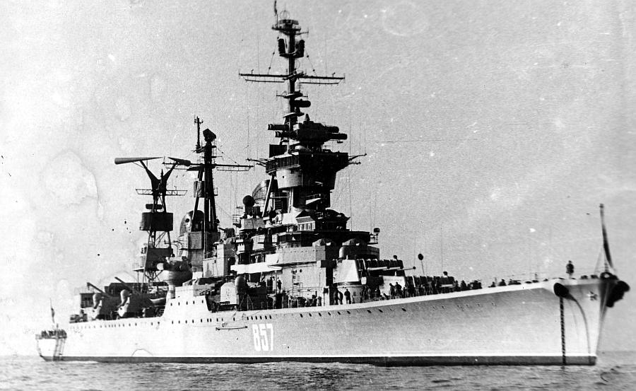 Крейсер уро олбани. Крейсера типа хирадо. Картинки море крейсер на горизонте. Самый современный крейсер сша. Крейсер джуна.