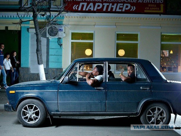 В Ростове неизвестные ночью разобрали Lexus