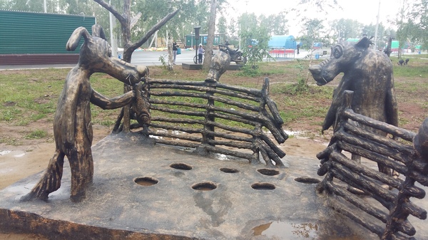 На День Металлурга в Братске открыли парк с очень родными нам персонажами.