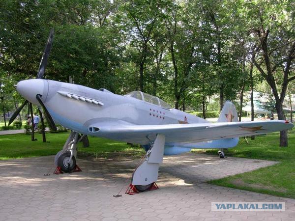 20 самых интересных авиапамятников