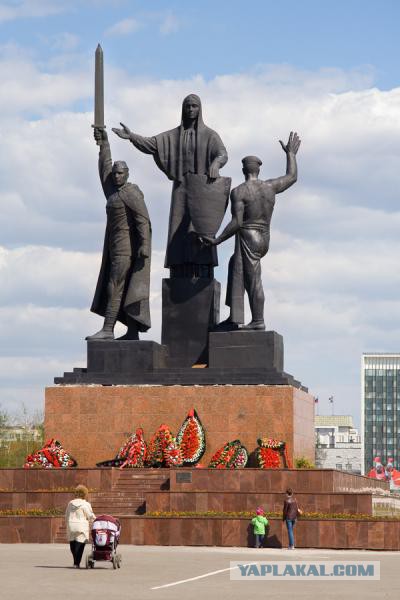 Какие прозвища дают памятникам в России