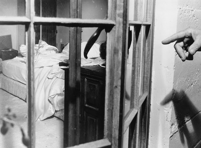 На редких фотографиях показана спальня, в которой Мэрилин Монро была найдена мертвой