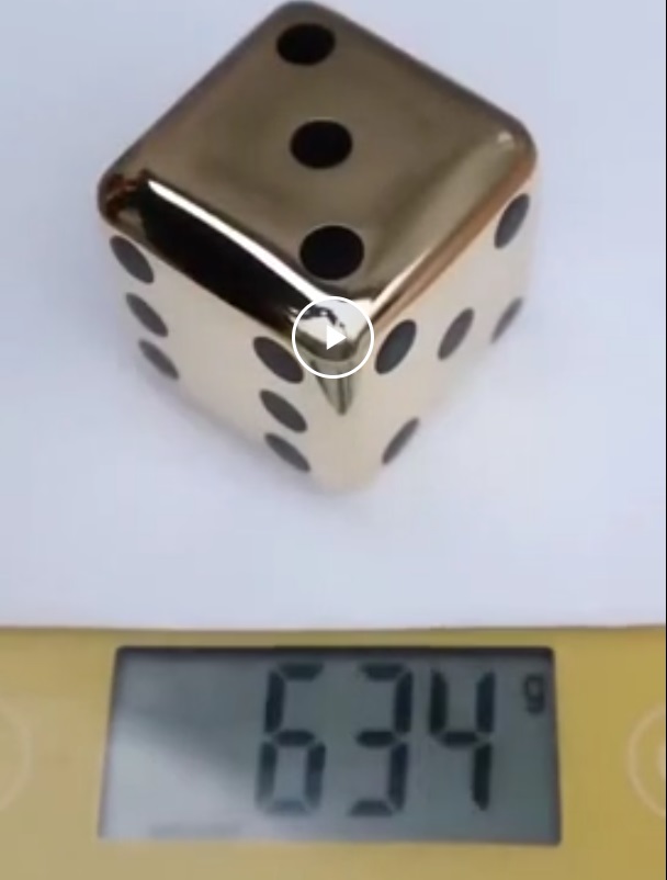 Сувенирная игральная кость из латуни
